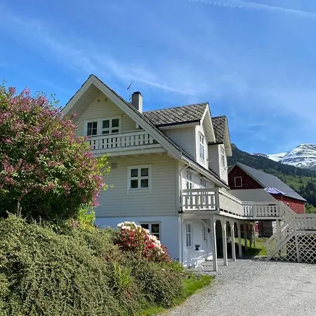 The House Of Mattis In Beautiful Innvik Exterior photo
